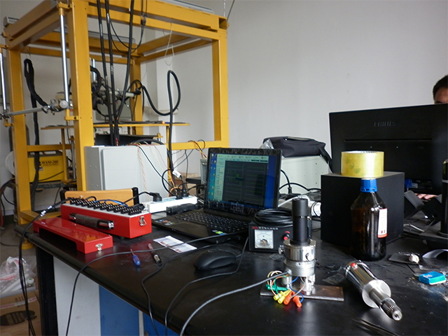 靜態(tài)應(yīng)變儀在教學科研上的應(yīng)用