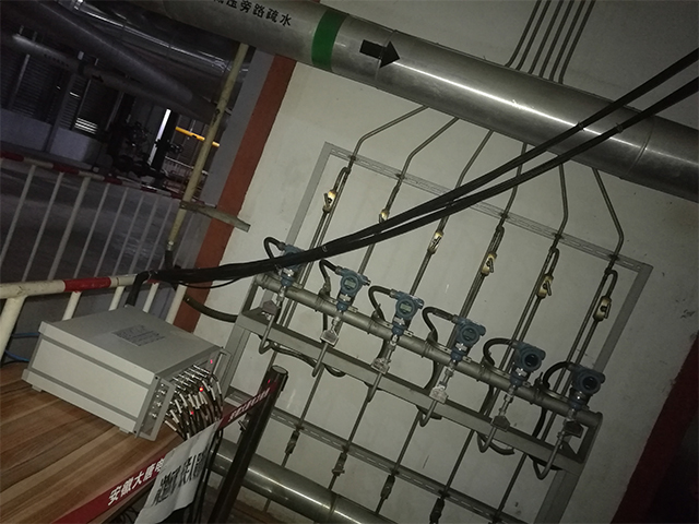 管道應(yīng)力應(yīng)變測量實驗裝置的布置