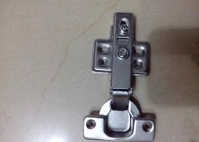 不同類型阻尼對振動時(shí)效幅頻特性的影響