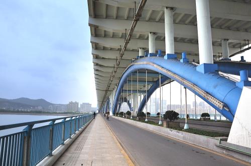 鋼管拱橋靜載荷應(yīng)力測試